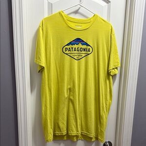 Men’s Patagonia Yellow Short-Sleeve Logo Tee. Great condition!